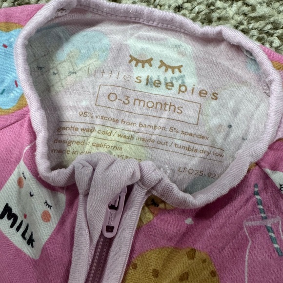 Little Sleepies: Milk & Cookies - Picture 2 of 2